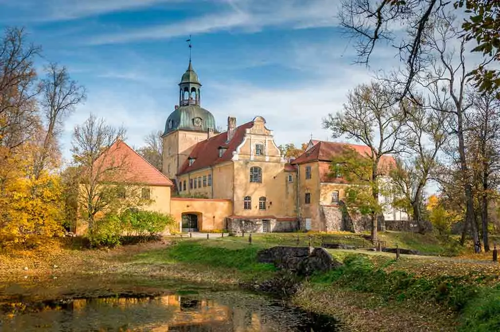 Best Latvian Castles-Lielstraupe-Castle