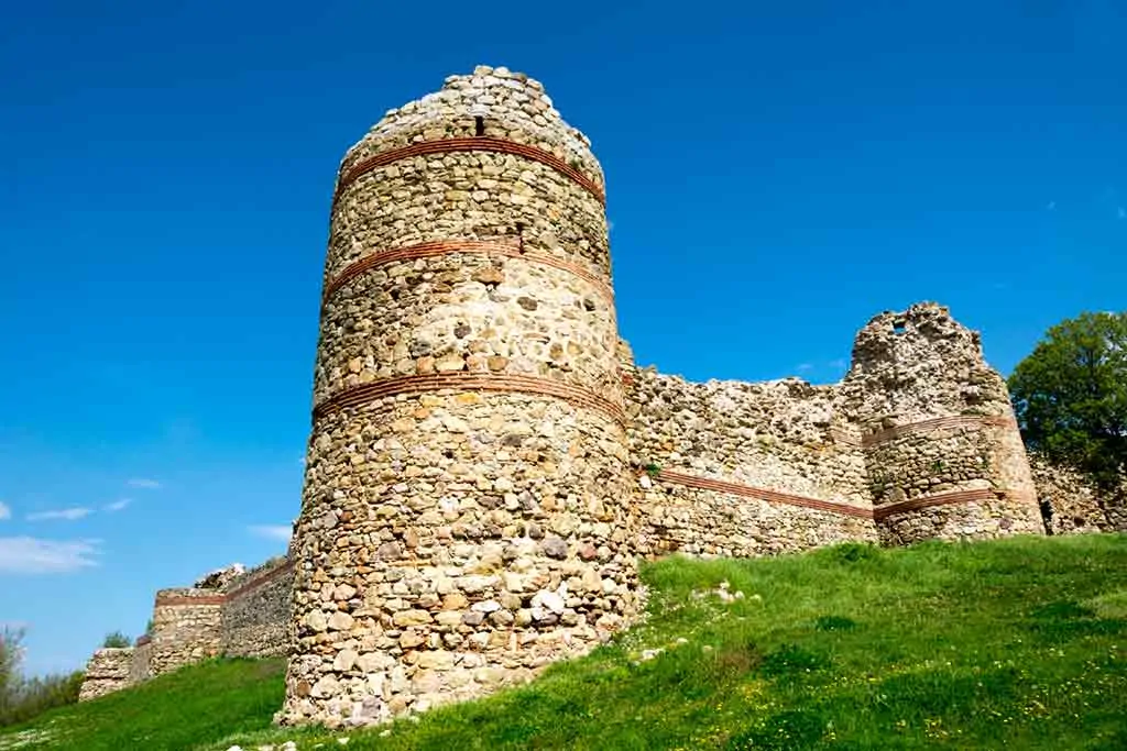 Best castles in Bulgaria-Mezek-Castle