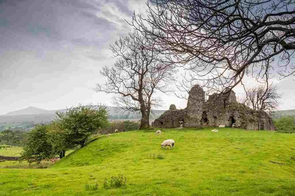 castles to visit cumbria