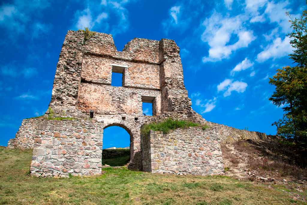 Best Slovakian Castles-Pusty-Hrad