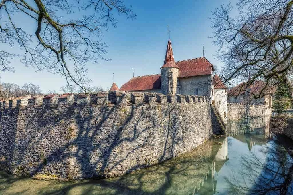 best castles to visit in switzerland