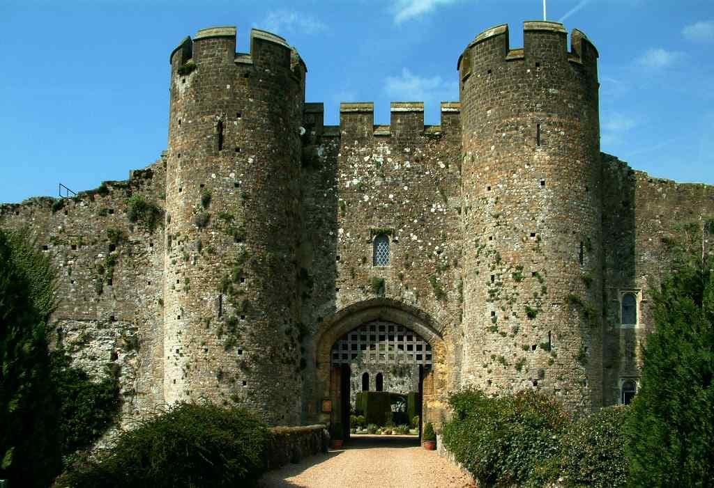 Best Castle Hotels in England - Historic European Castles