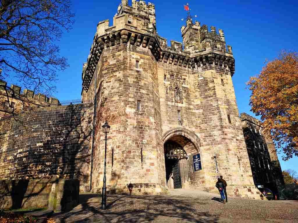 castles to visit lancashire