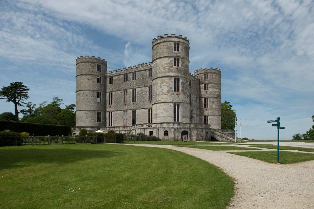 best-castles-in-dorset-historic-european-castles