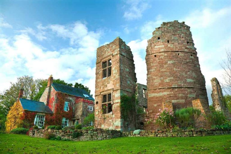 Best Castles in Herefordshire - Historic European Castles