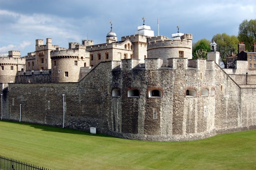 Medieval Castle Layout - Historic European Castles